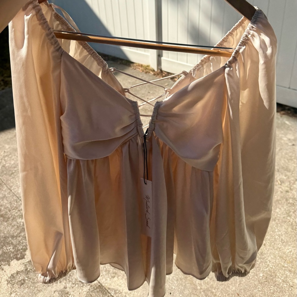 NWT Elegant Cream Women's Top Size Medium Peasant Prairie Hippie Boho Chic Style